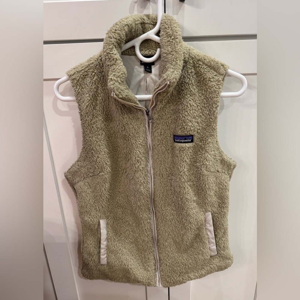 Patagonia Tan Fleece Vest Women’s Medium